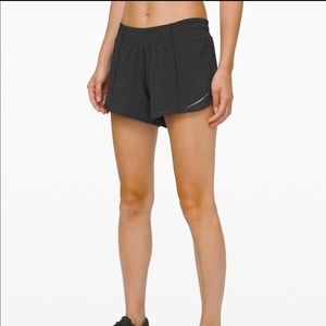Lululemon Hotty Hot Short 4”